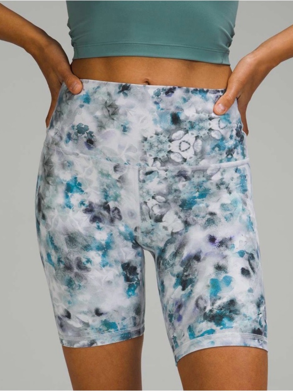 lululemon athletica align High-Rise Bike Shorts size 6
